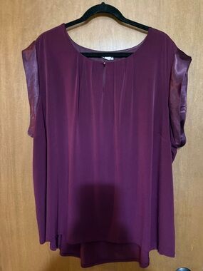 Women's Sleeveless Pleat-Front Blouse - Plum